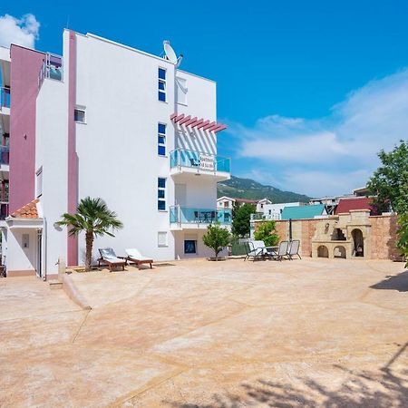 Apartments Vila A1 Dobra Voda Εξωτερικό φωτογραφία