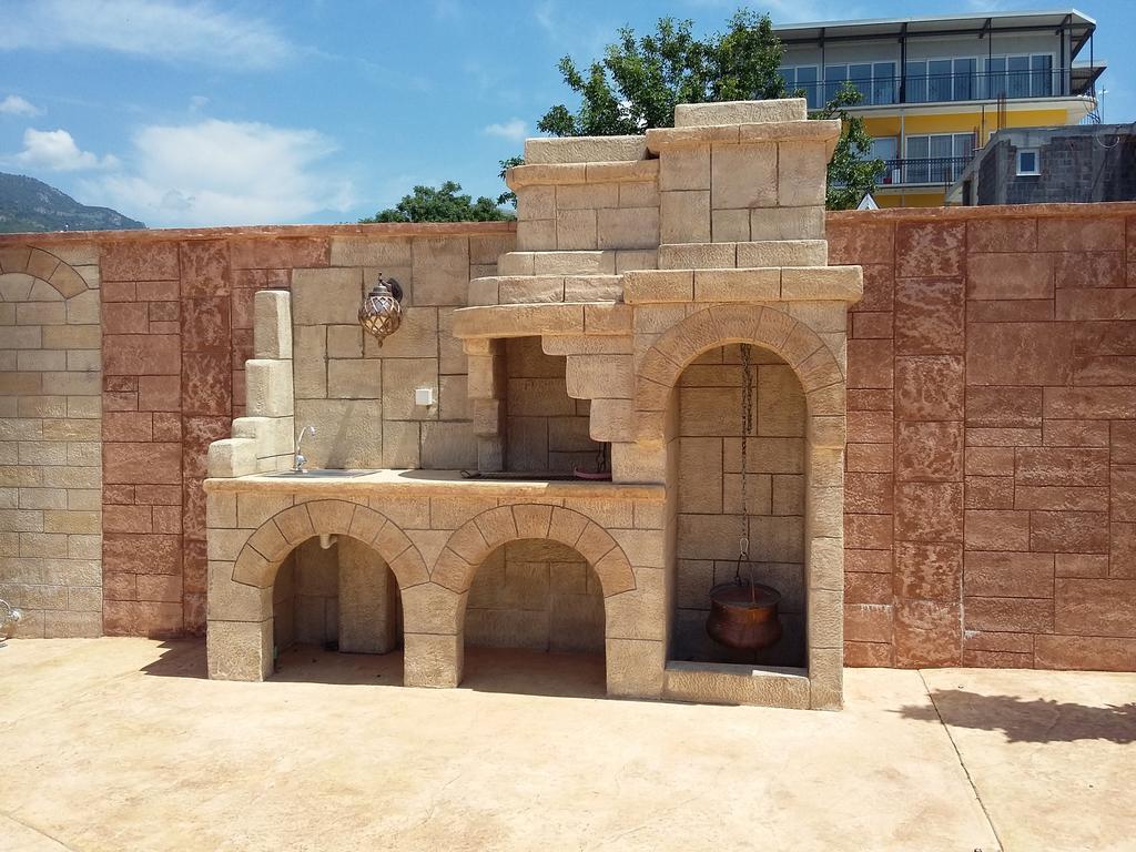 Apartments Vila A1 Dobra Voda Εξωτερικό φωτογραφία