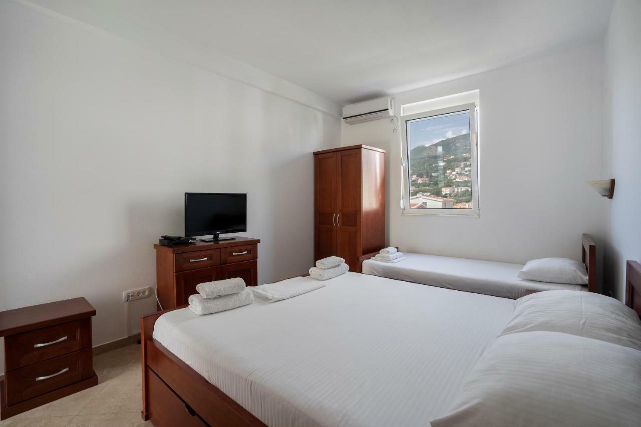 Apartments Vila A1 Dobra Voda Εξωτερικό φωτογραφία
