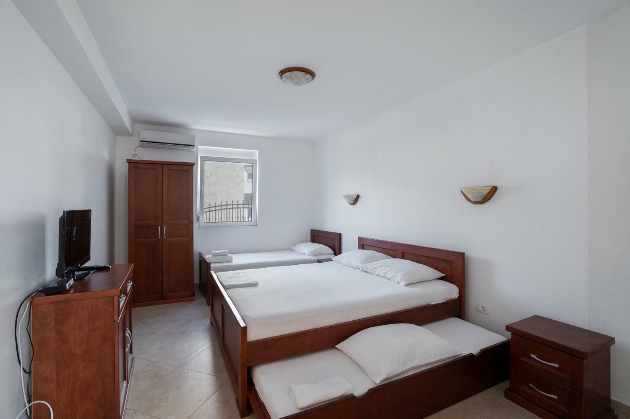 Apartments Vila A1 Dobra Voda Εξωτερικό φωτογραφία