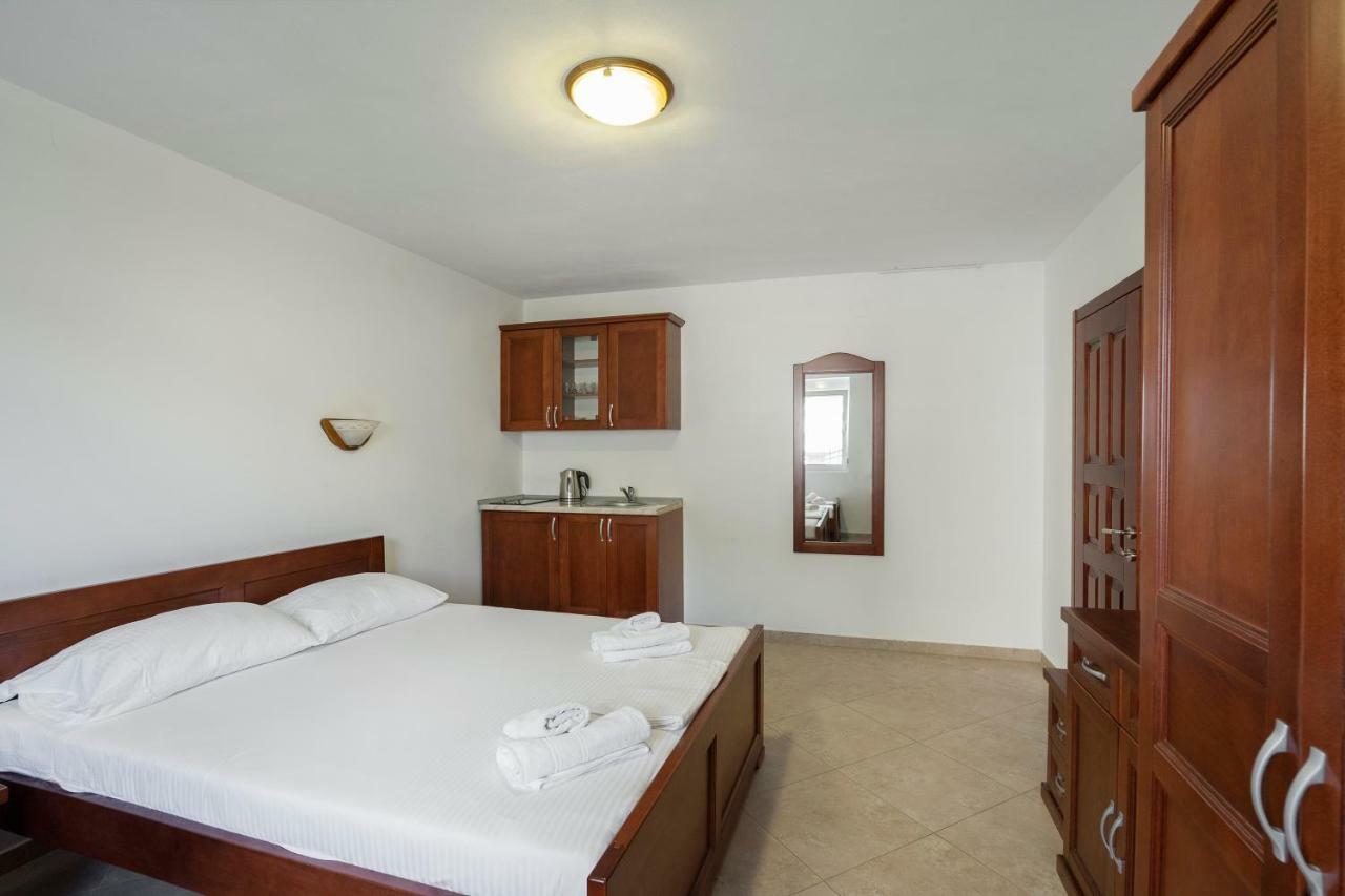 Apartments Vila A1 Dobra Voda Εξωτερικό φωτογραφία