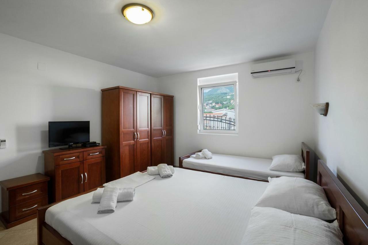 Apartments Vila A1 Dobra Voda Εξωτερικό φωτογραφία