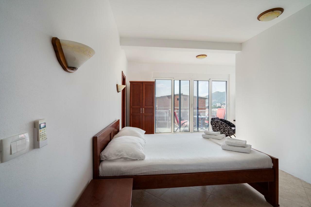 Apartments Vila A1 Dobra Voda Εξωτερικό φωτογραφία