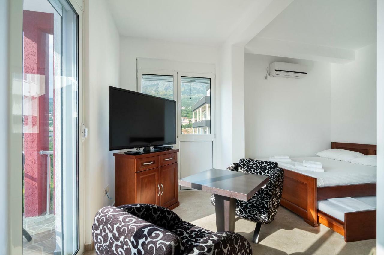Apartments Vila A1 Dobra Voda Εξωτερικό φωτογραφία