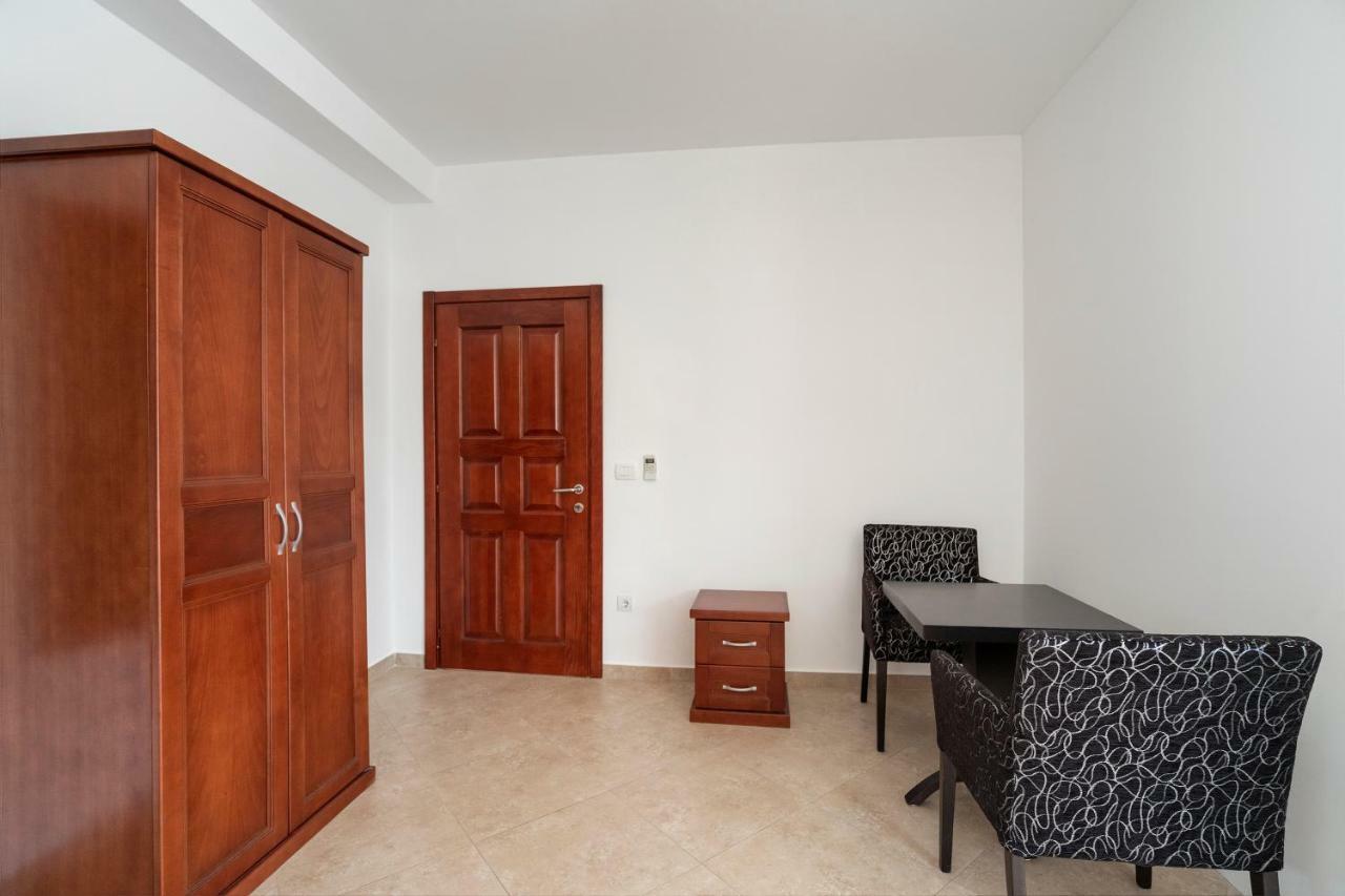 Apartments Vila A1 Dobra Voda Εξωτερικό φωτογραφία