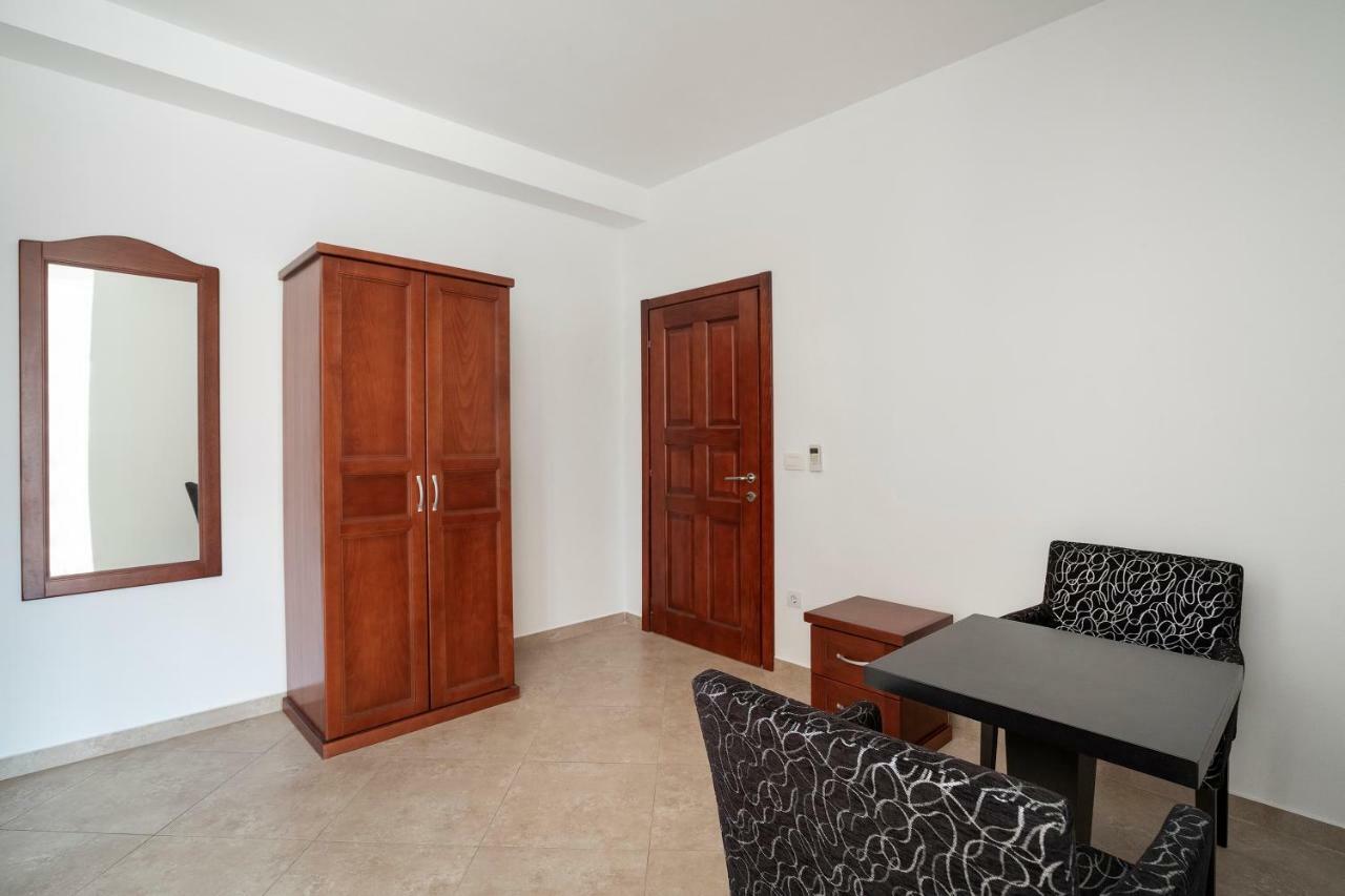 Apartments Vila A1 Dobra Voda Εξωτερικό φωτογραφία