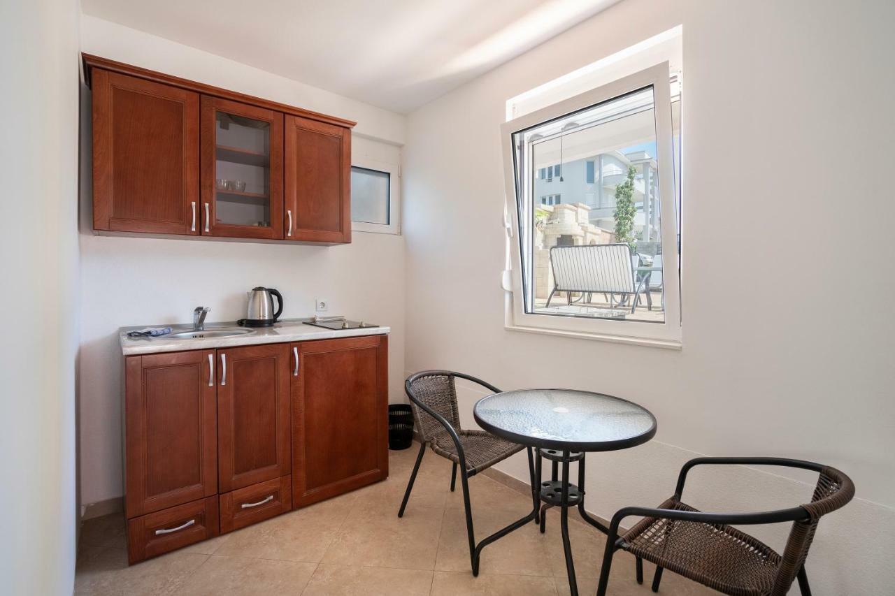Apartments Vila A1 Dobra Voda Εξωτερικό φωτογραφία