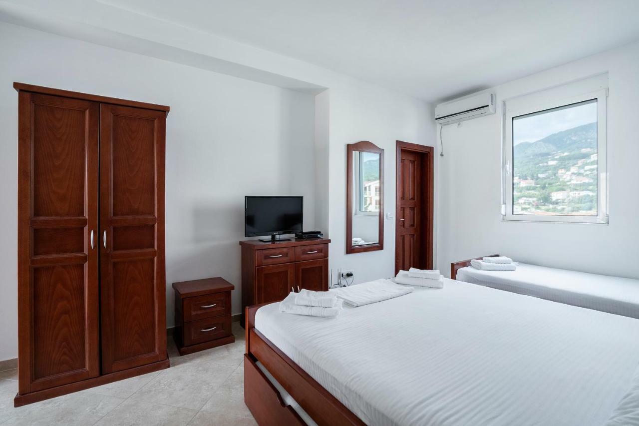 Apartments Vila A1 Dobra Voda Εξωτερικό φωτογραφία